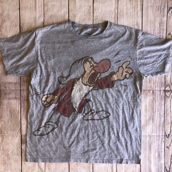 Tops - Unisex Large Disney Dwarf T-shirt EUC